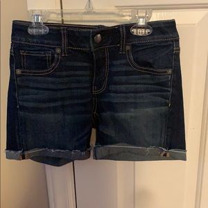 American eagle Midi Shorts